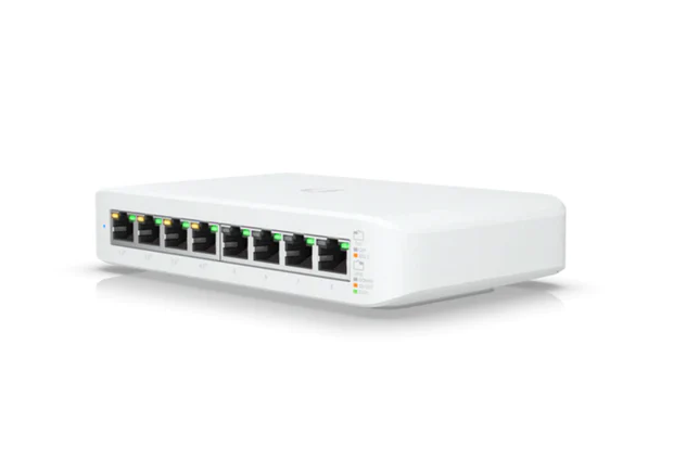 Unifi PoE Switch 8 ports (4 poe) Lite